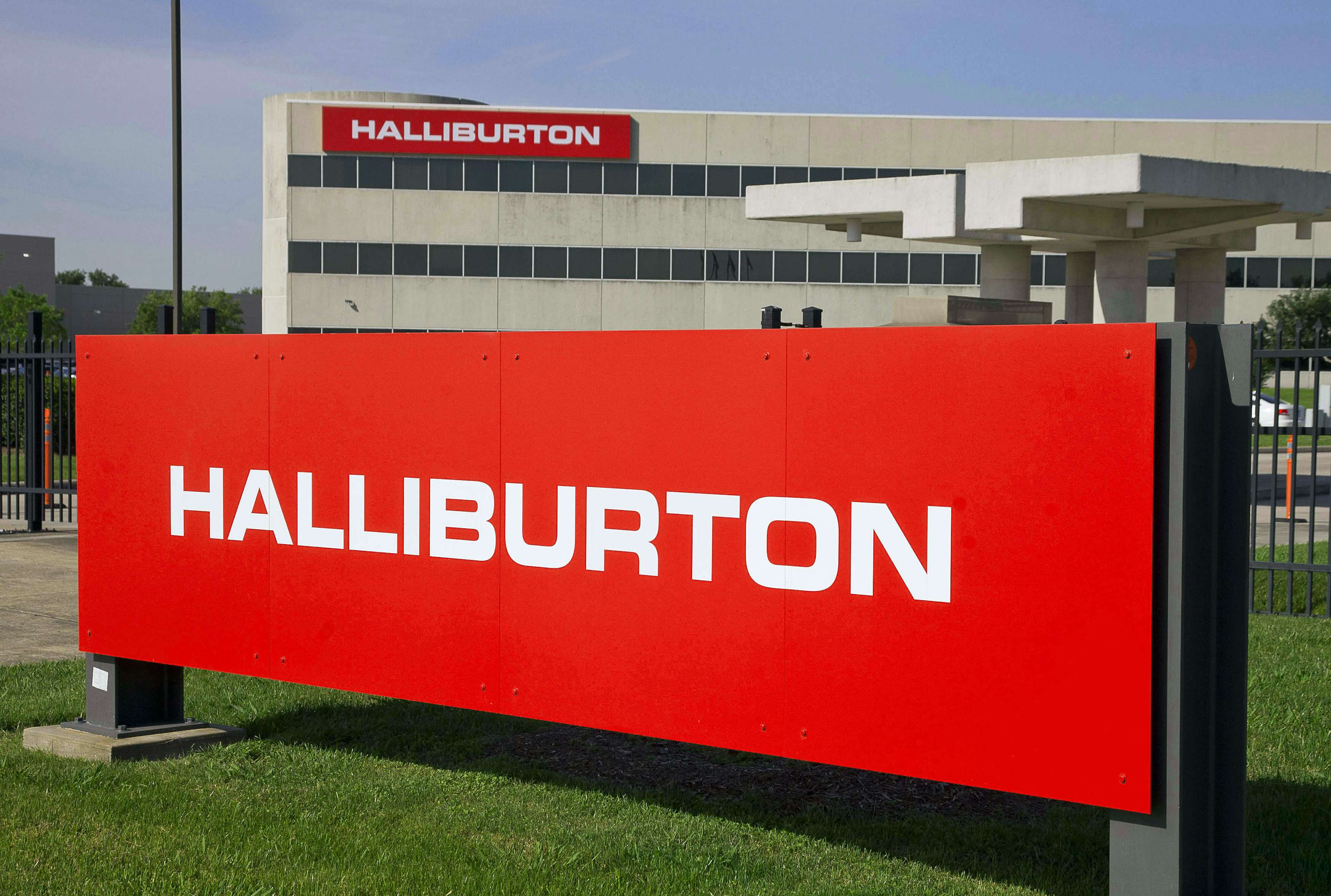 U.S. sues activist investment firm over Halliburton, Baker Hughes stakes