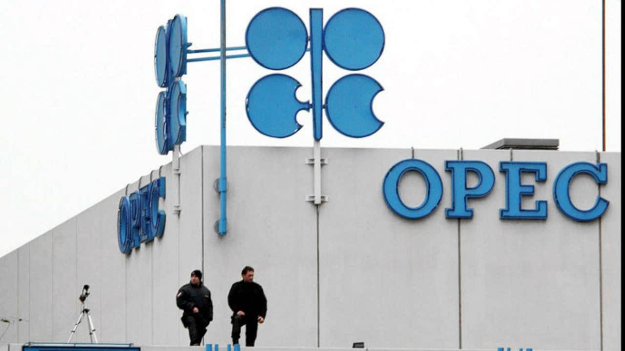 Canadian traders scramble for heavy crude due to OPEC cuts